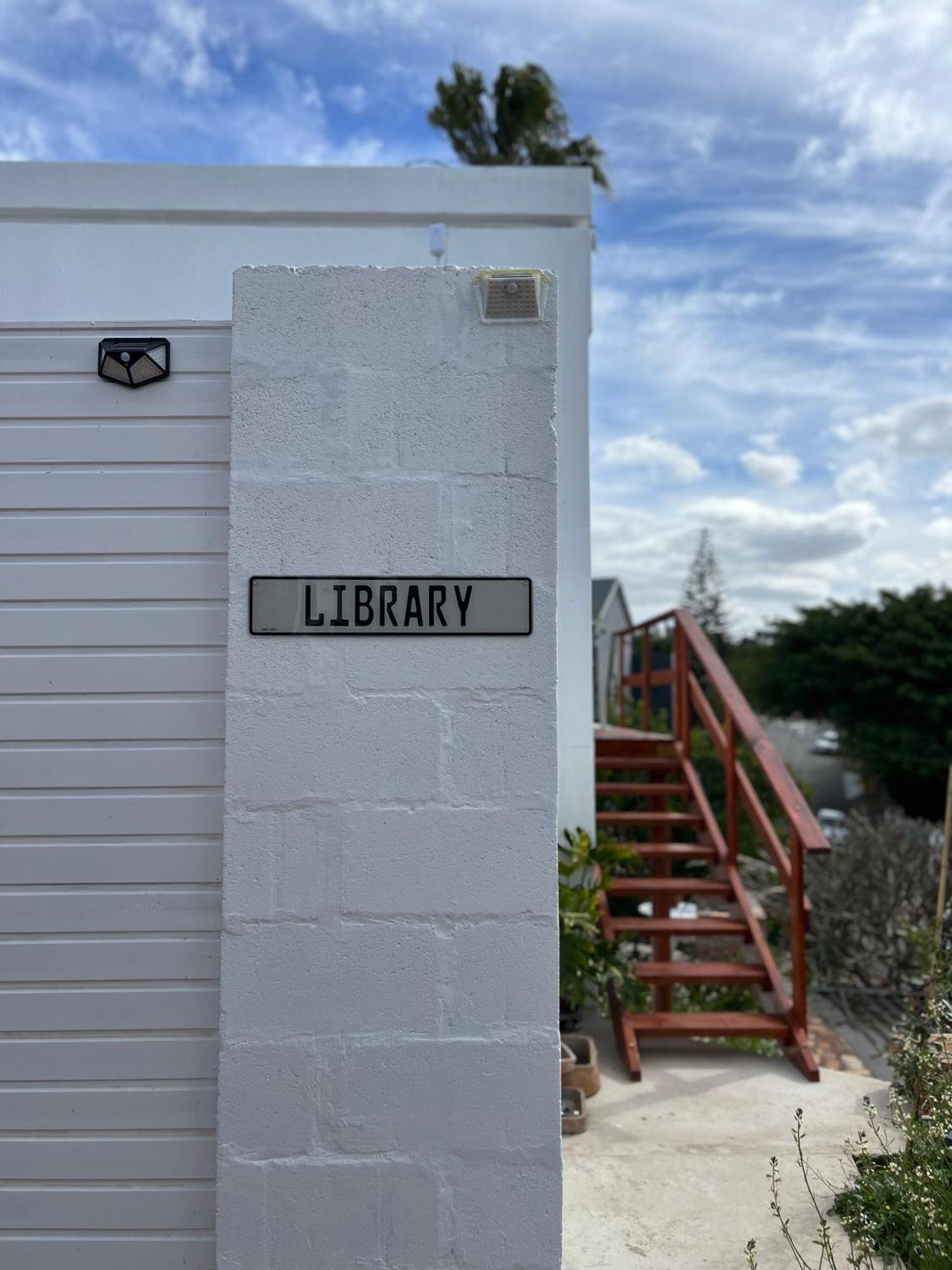 Royal Library Room Mosselbaai Buitenkant foto